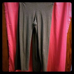 VS PINK 2 pairs leggings worn once